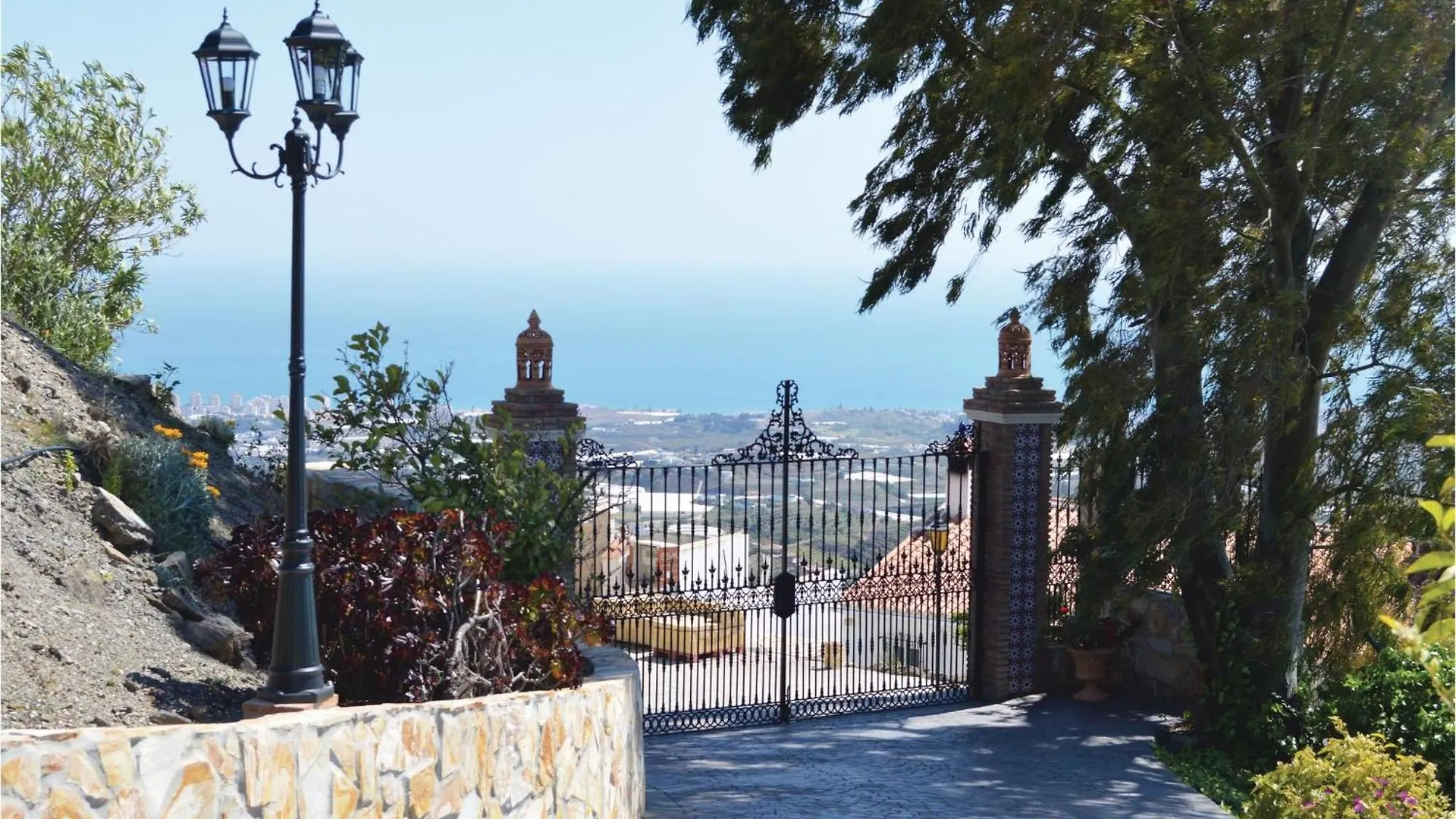 Tatil Evi Beautiful Home In Algarrobo With Wifi